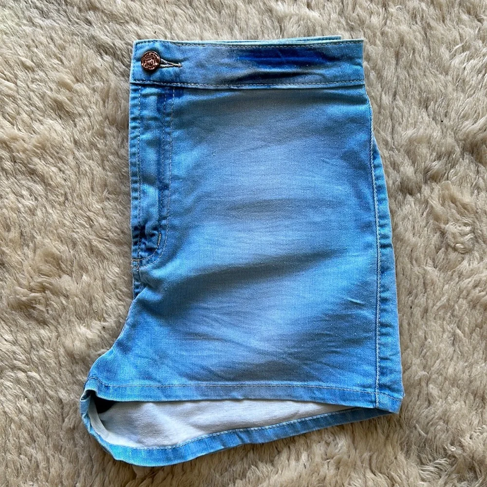 Sale⭐️New FARM RIO Denim Shorts - Picture 1 of 13